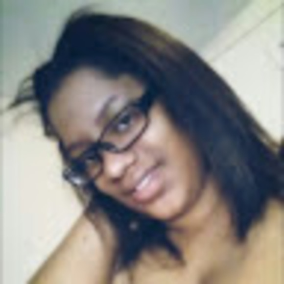 Meet your Posher, Myeshia - Picture 1 of 1